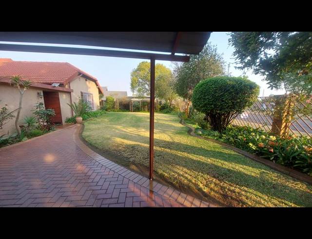 4 BEDROOM HOUSE FOR SALE IN FREEWAY PARK